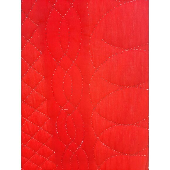 Vintage Handmade Hand Stitched Embroidered Cotton Quilt W Rose Pattern 79" x 65" - Picture 6 of 7